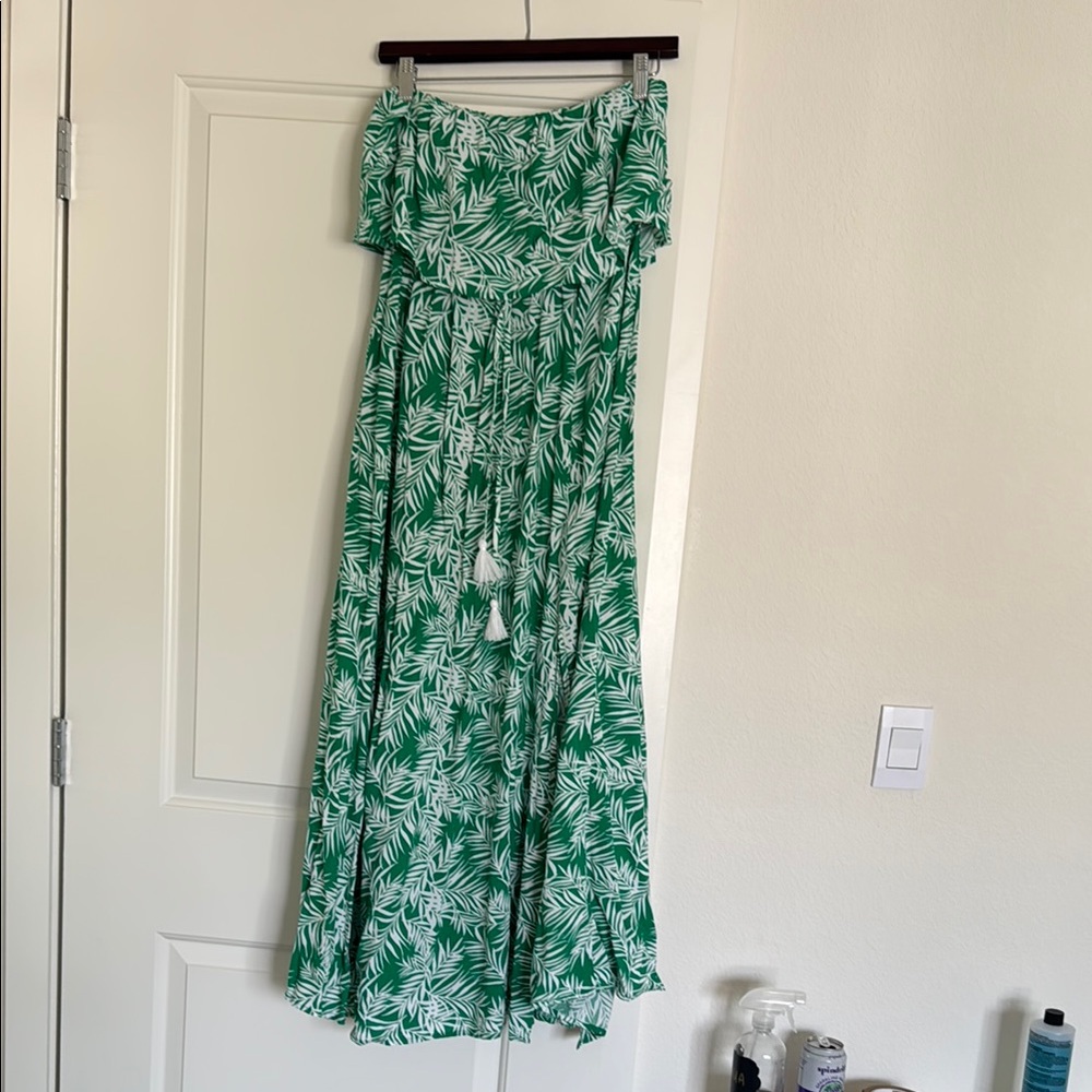 Green Leaf Print Staples Maxi Dress